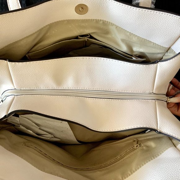 Jones New York Harper Four Poster Satchel - Picture 8 of 9